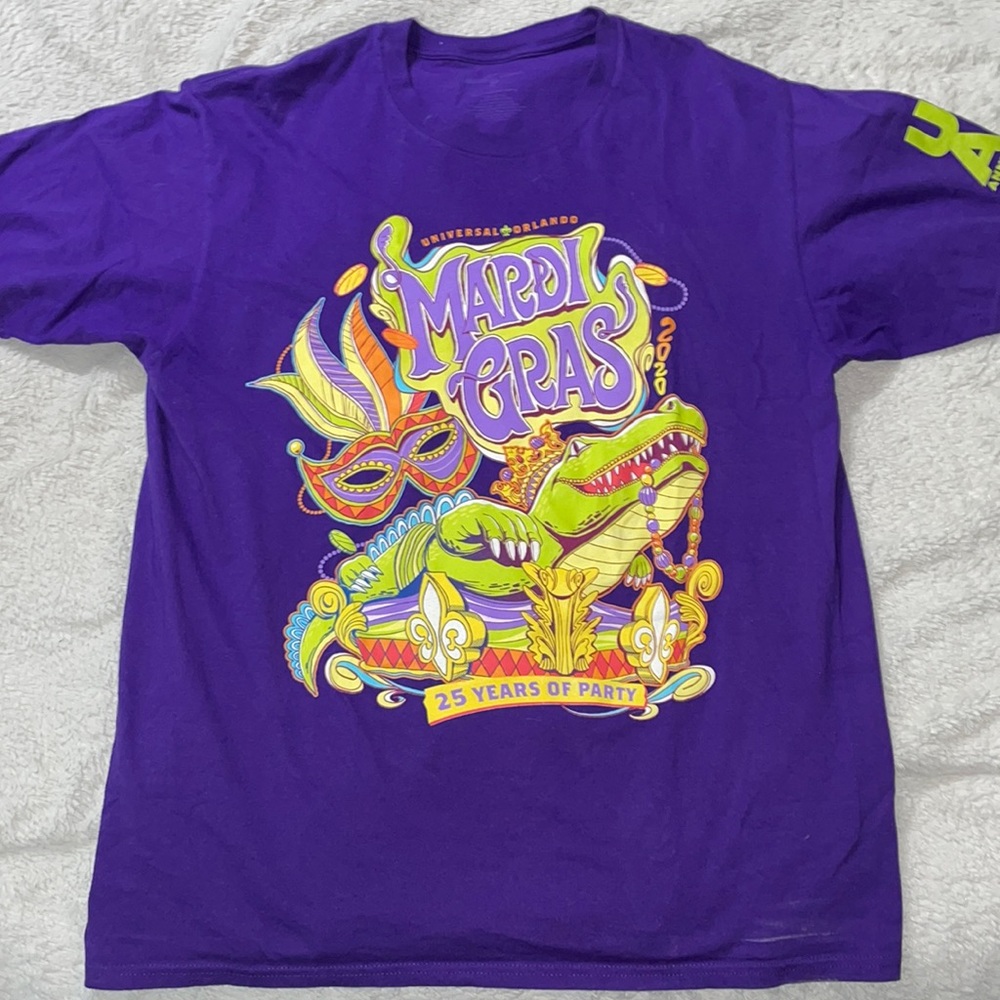 Universal Passholder Mardi Gras Large T-shirt